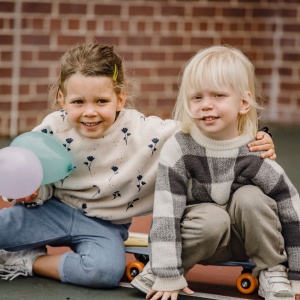 Kids spelen balon